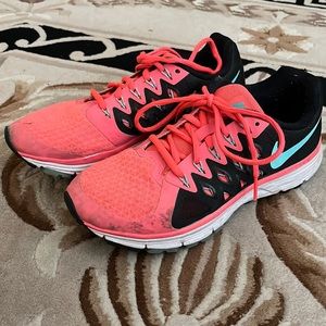 Nike Vomero 9 Sneakers